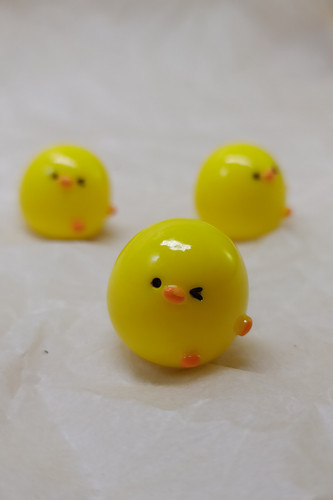 فیگور چسبی جوجه زرد فانتزی