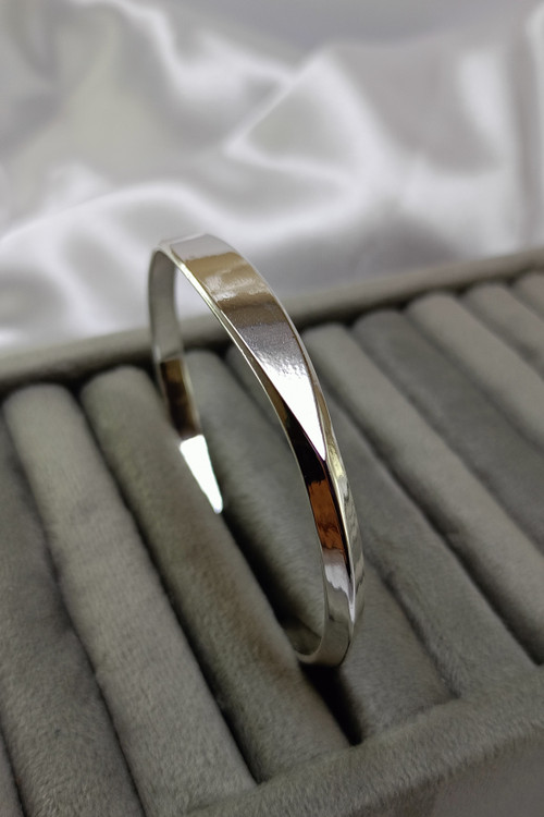 بنگل استیل یونیسکس ساده نقرهای رنگ ثابت با سطح براق