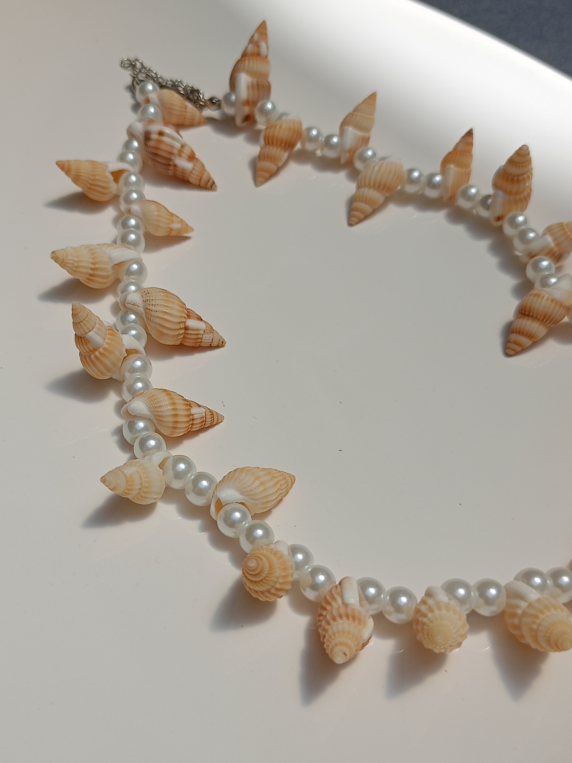 گردنبند صدف و مروارید ساحلی